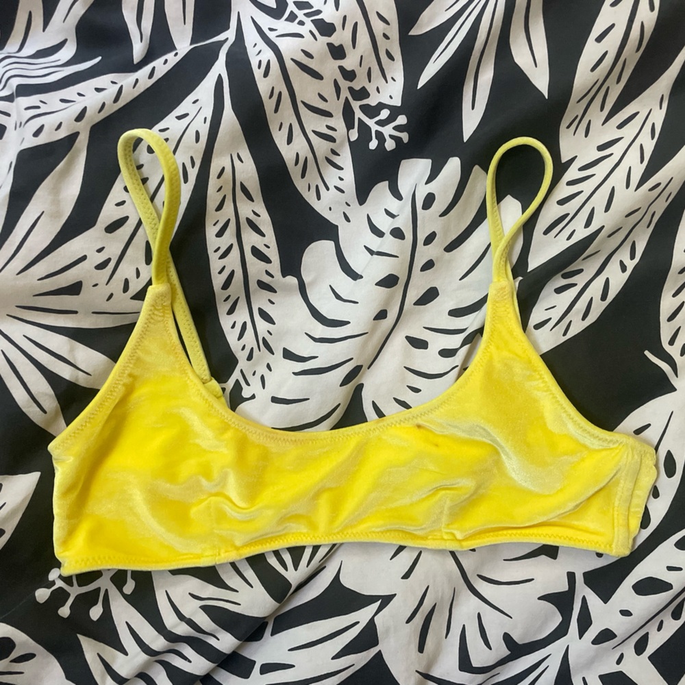 Triangle bikini top size medium